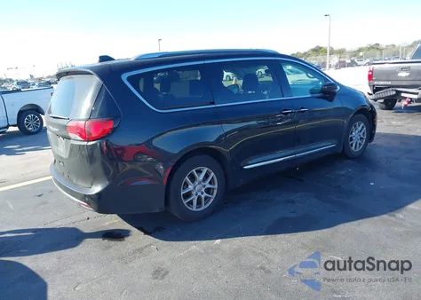 2020 Chrysler Pacifica Touring L z USA, uszkodzony, nr VIN 2C4RC1BG6LR125271